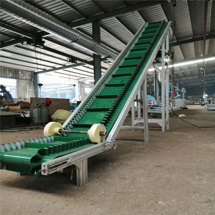 東營(yíng)Z型裙邊皮帶輸送機(jī)